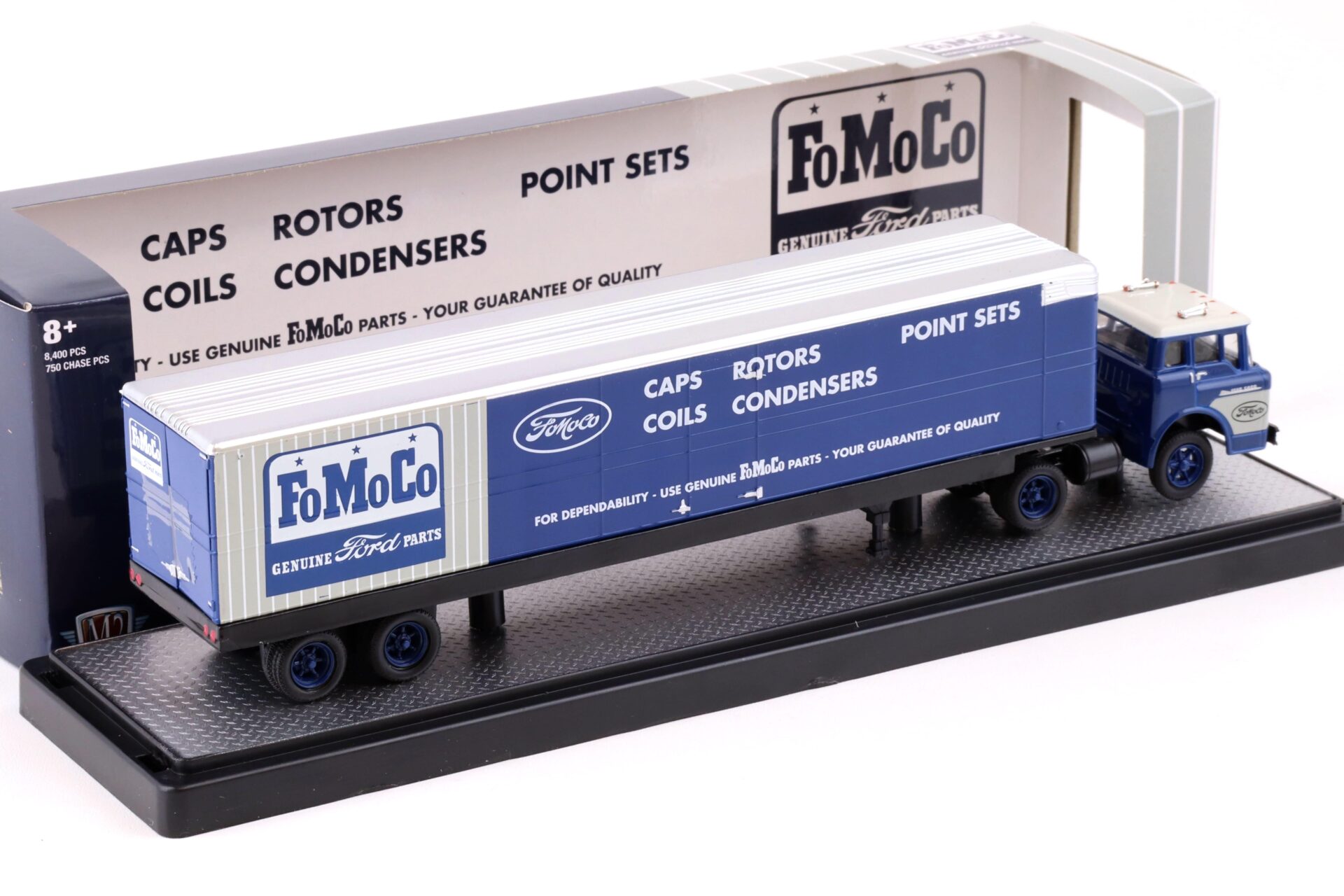 1:64 M2 Machines 1958 Ford C-600 & 1956 Ford F-100 Truck FoMoCo