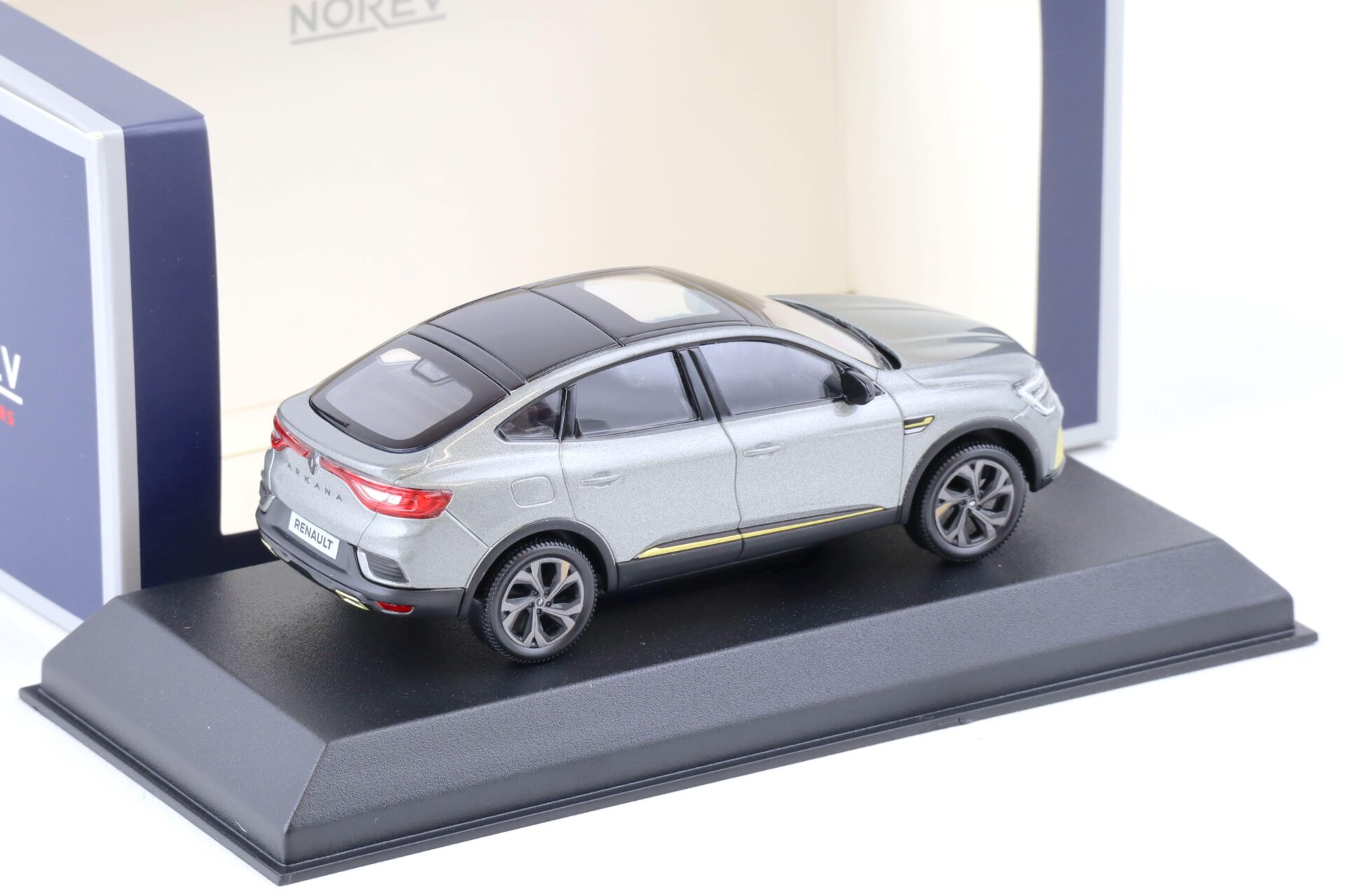 1:43 Norev Renault Arkana E-TECH engineered 2022 metallic grey 517686