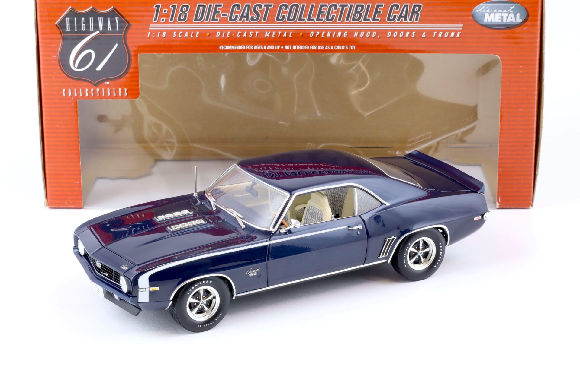 ID 74669 orig 1.jpg 1:18 Highway61 Chevrolet Camaro Coupe 1969 dark blue/ white 50636
