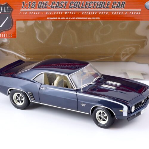 1:18 Highway61 Chevrolet Camaro Coupe 1969 dark blue/ white 50636