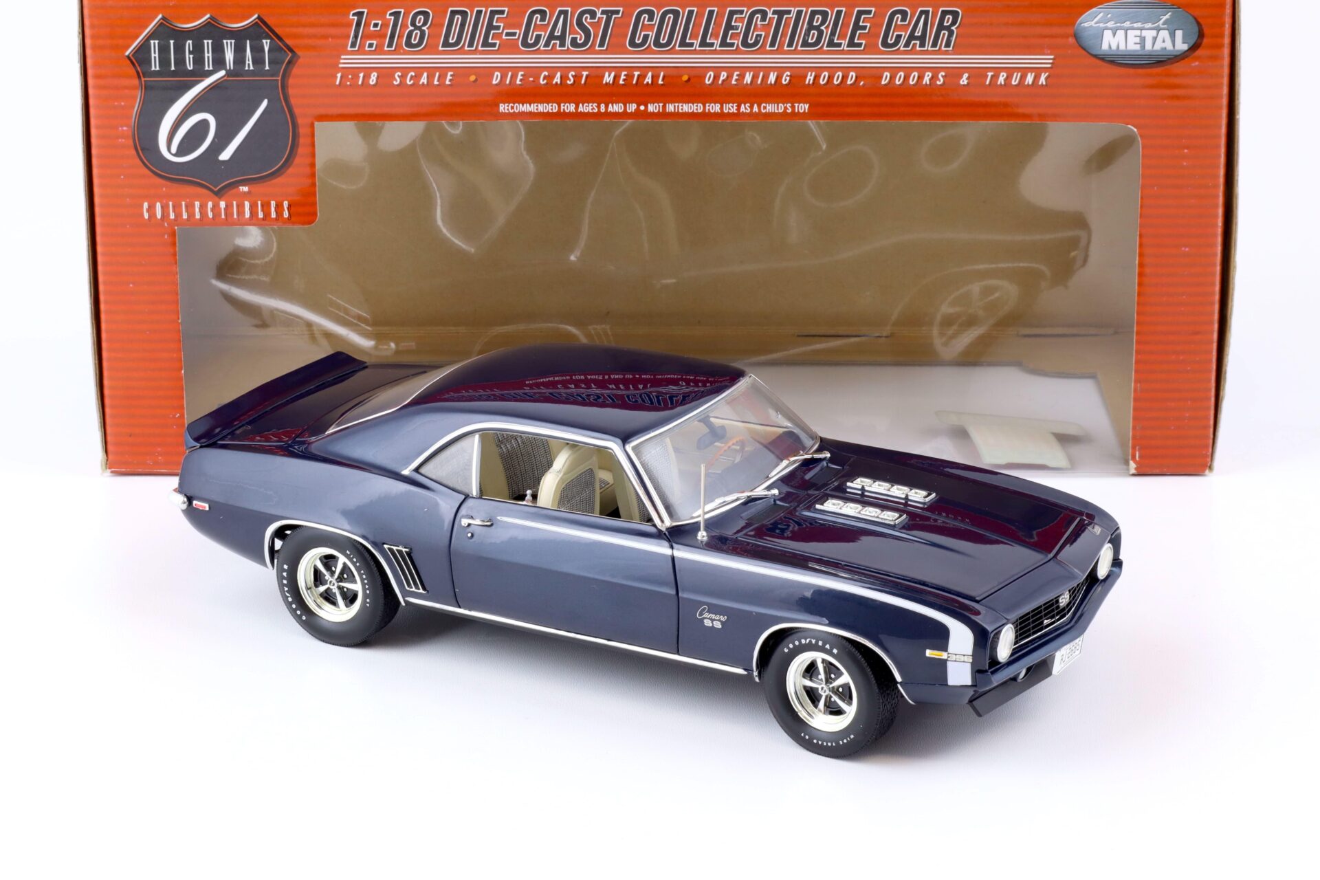 1:18 Highway61 Chevrolet Camaro Coupe 1969 dark blue/ white 50636