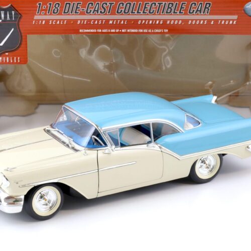 1:18 Highway61 Oldsmobile Super 88 light blue/ white 1957