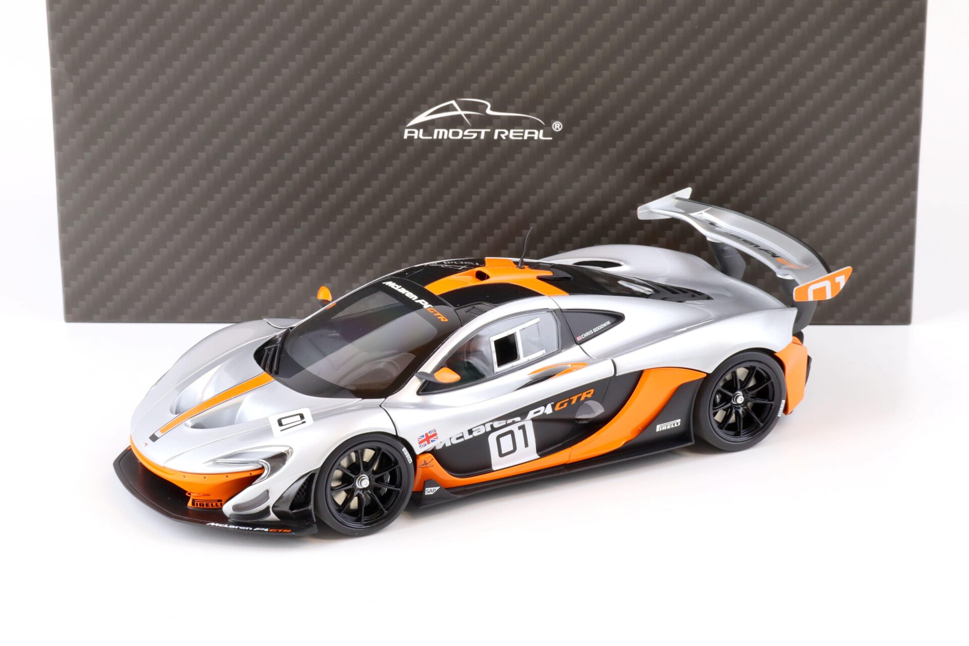ID 74945 orig.jpg 1:18 Almost Real McLAREN P1 GTR Design Concept #01 silver/black/orange