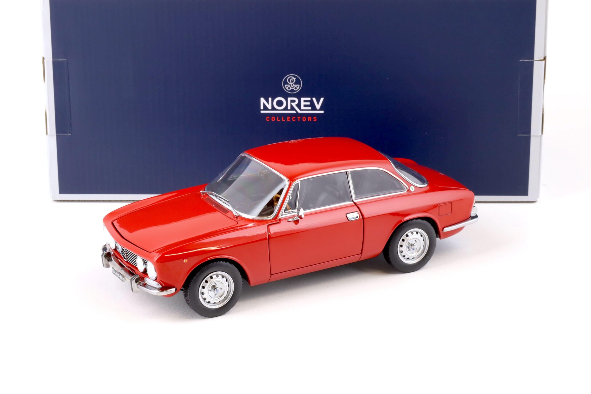 ID 74988 orig.jpg 1:18 Norev Alfa Romeo 2000 GTV Coupe 1973 red Limited 1000 pcs.