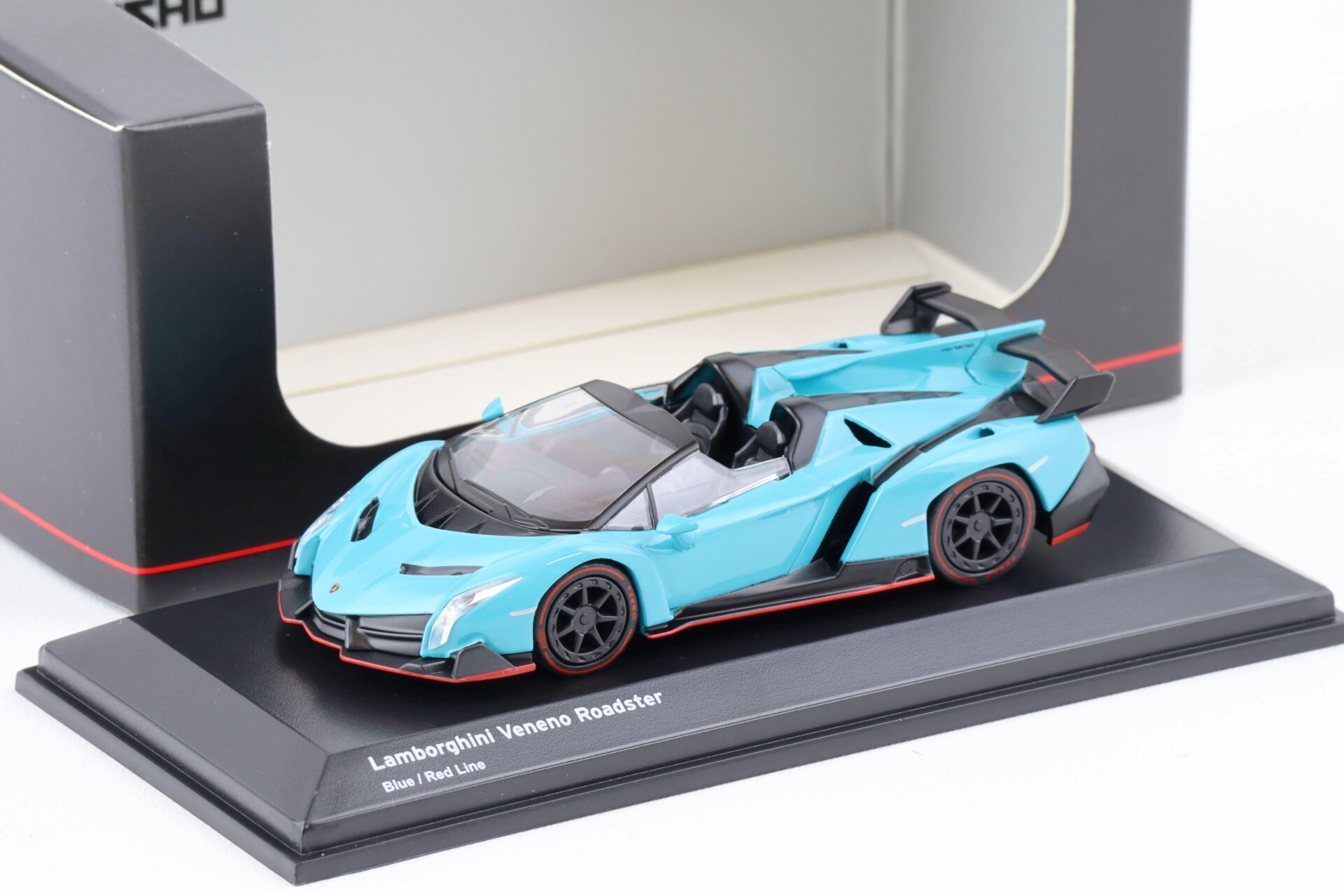 ID 75549 orig 1.jpg 1:64 Kyosho Lamborghini Veneno Roadster blue/ red Line