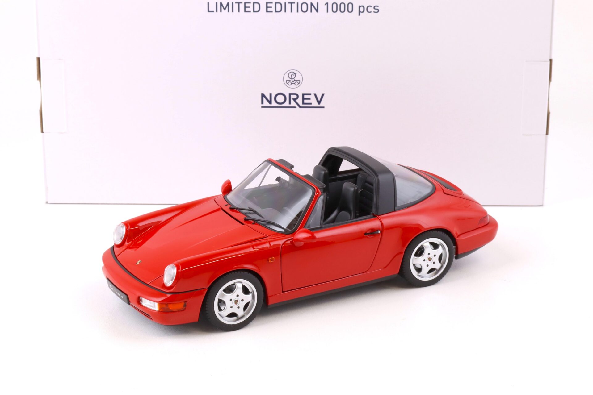 ID 75803 orig.jpg 1:18 Norev Porsche 911 (964) Carrera 4 Targa 1990 red