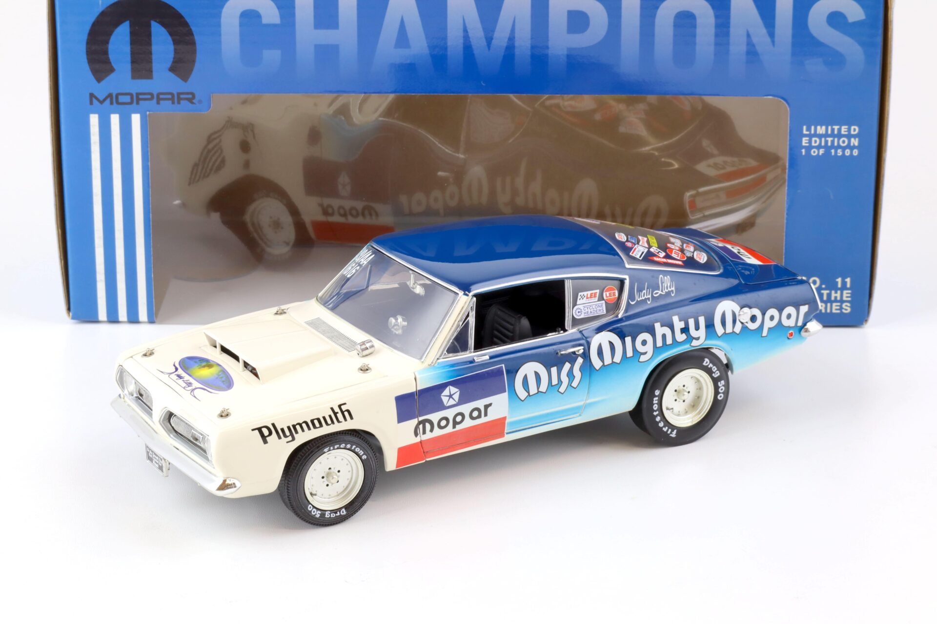 ID 75905 orig 1.jpg 1:18 Highway61 1968 Plymouth Hemi Barracuda Mighty Miss Mopar blue/ white