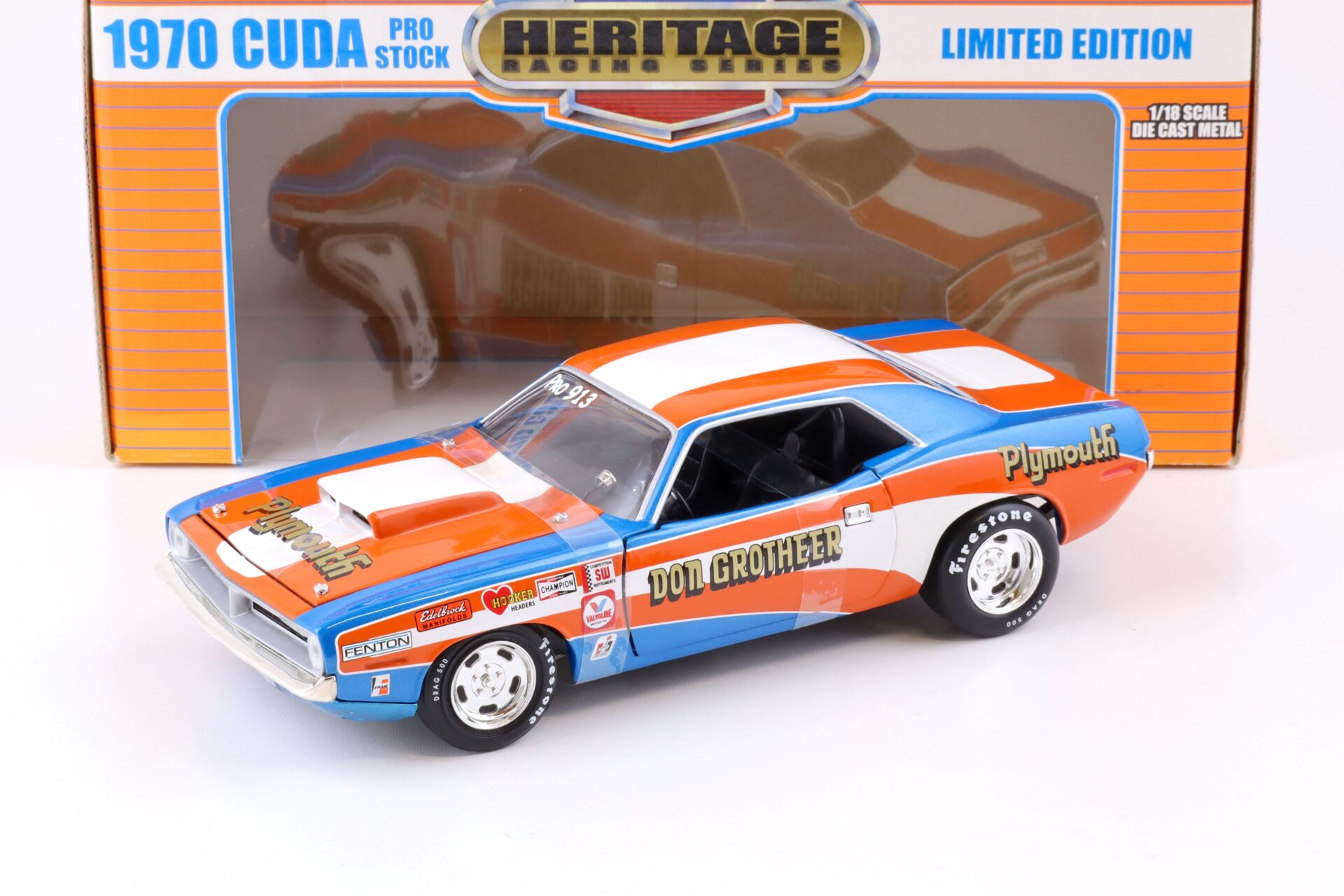 ID 75913 orig.jpg 1:18 ERTL 1970 Plymouth Cuda Pro Stock Don Grotheer orange/blue/white
