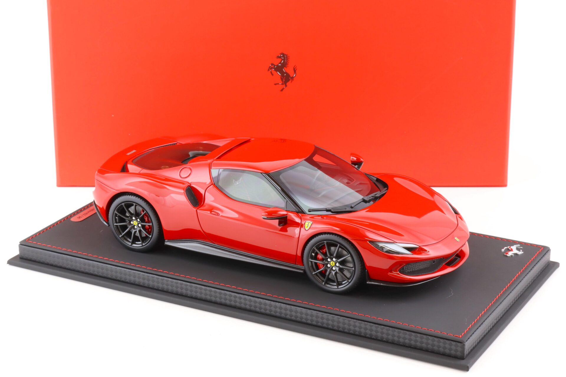 1:18 BBR Ferrari 296 GTB Rosso Corsa 322 red/ Carbon wheel - Limited 96 pcs.
