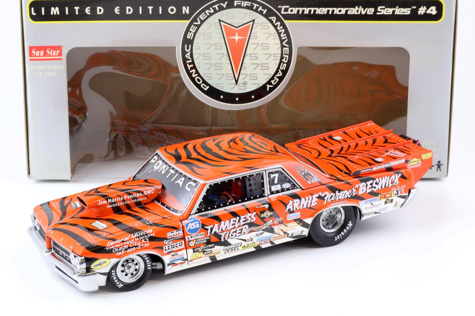 ID 76069 orig 1.jpg 1:18 Sun Star 1964 Pontiac GTO ARNIE Farmer Beswick Tameless Tiger #7 orange