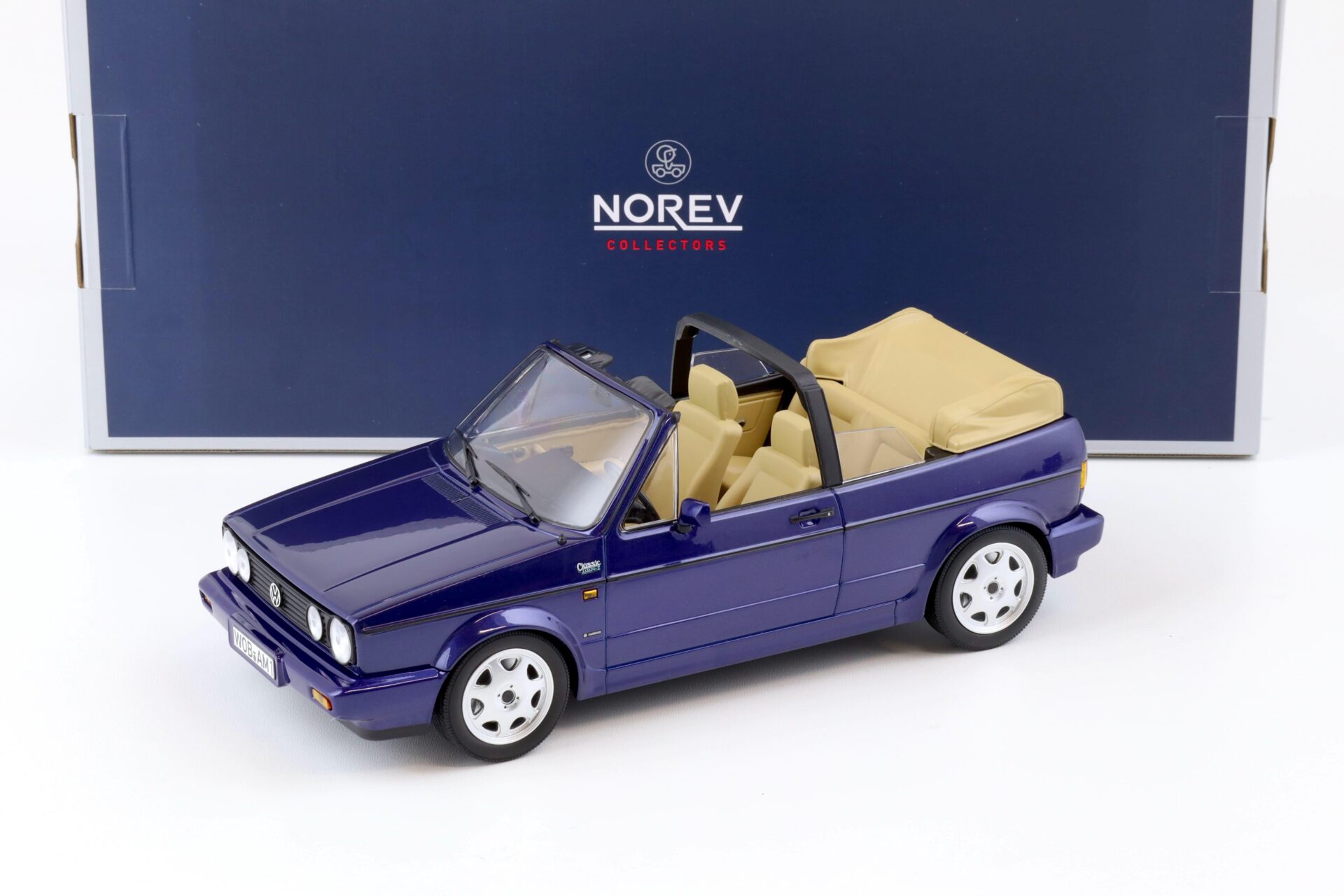 ID 76152 orig 1.jpg 1:18 Norev VW Golf 1 Cabriolet 1992 Classic Line blue metallic