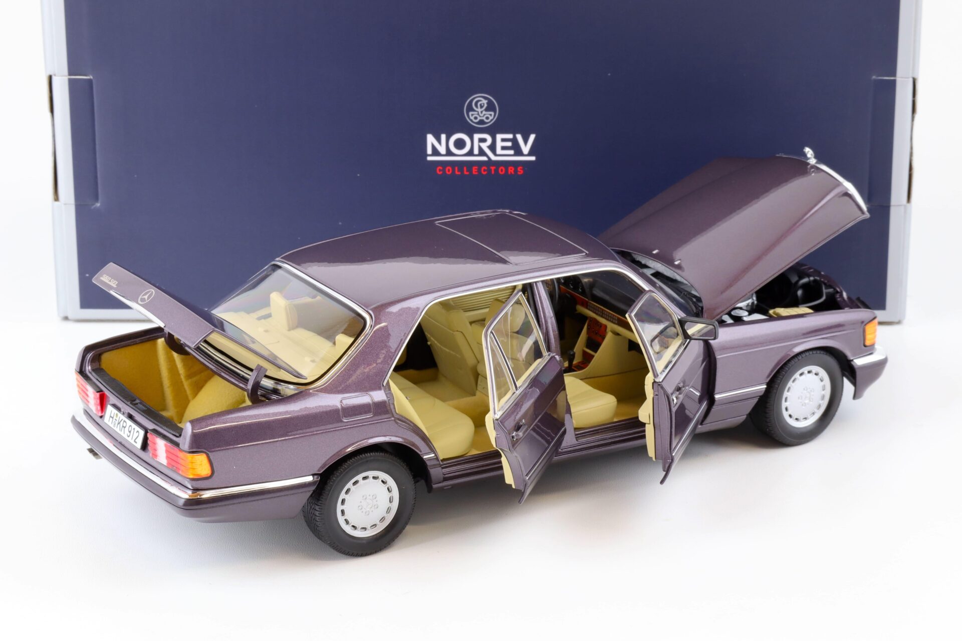1:18 Norev Mercedes 560 SEL W126 Limousine 1991 purple metallic/ bornit