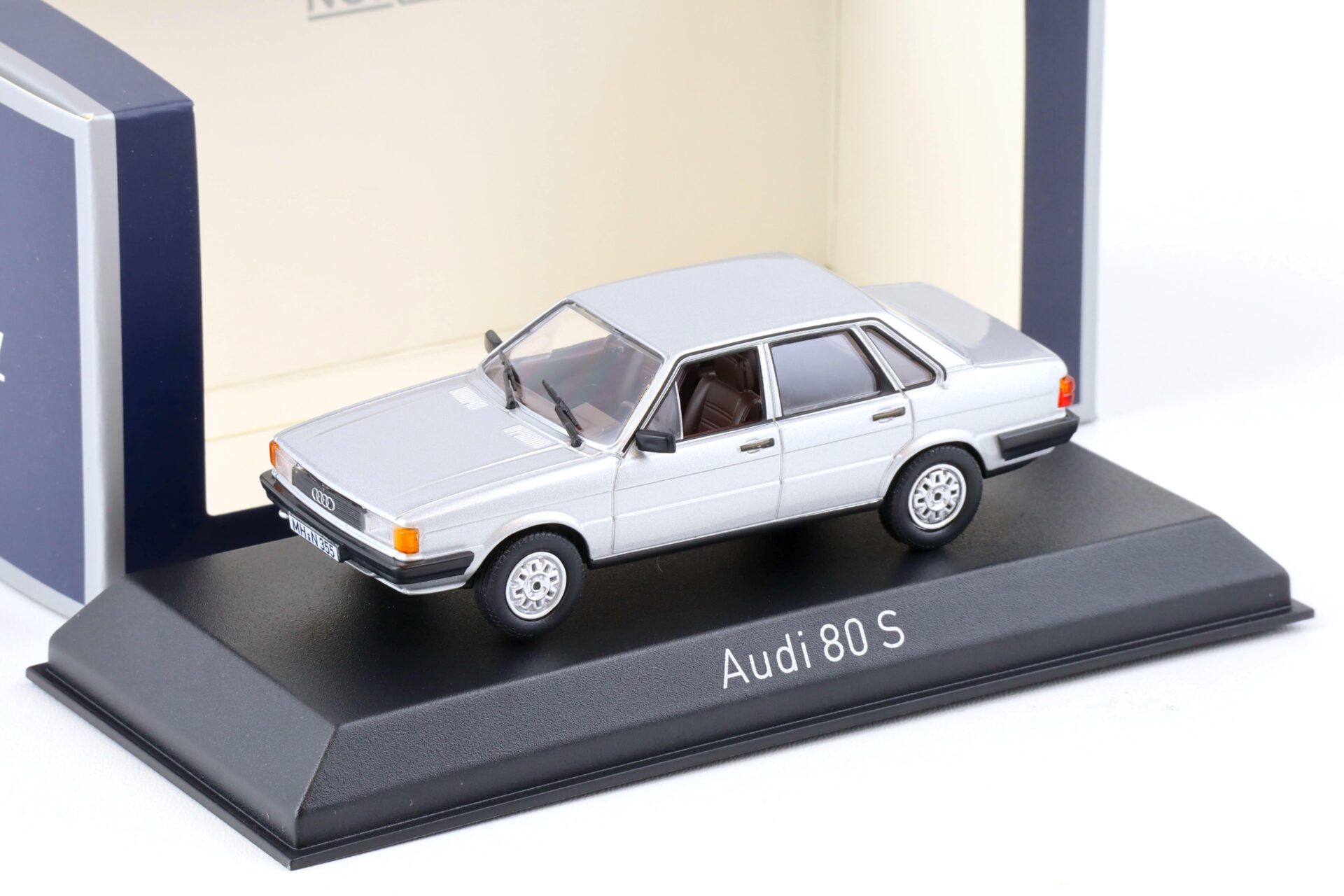 ID 76499 orig.jpg 1:43 Norev Audi 80 S Limousine B2 silver metallic 1979