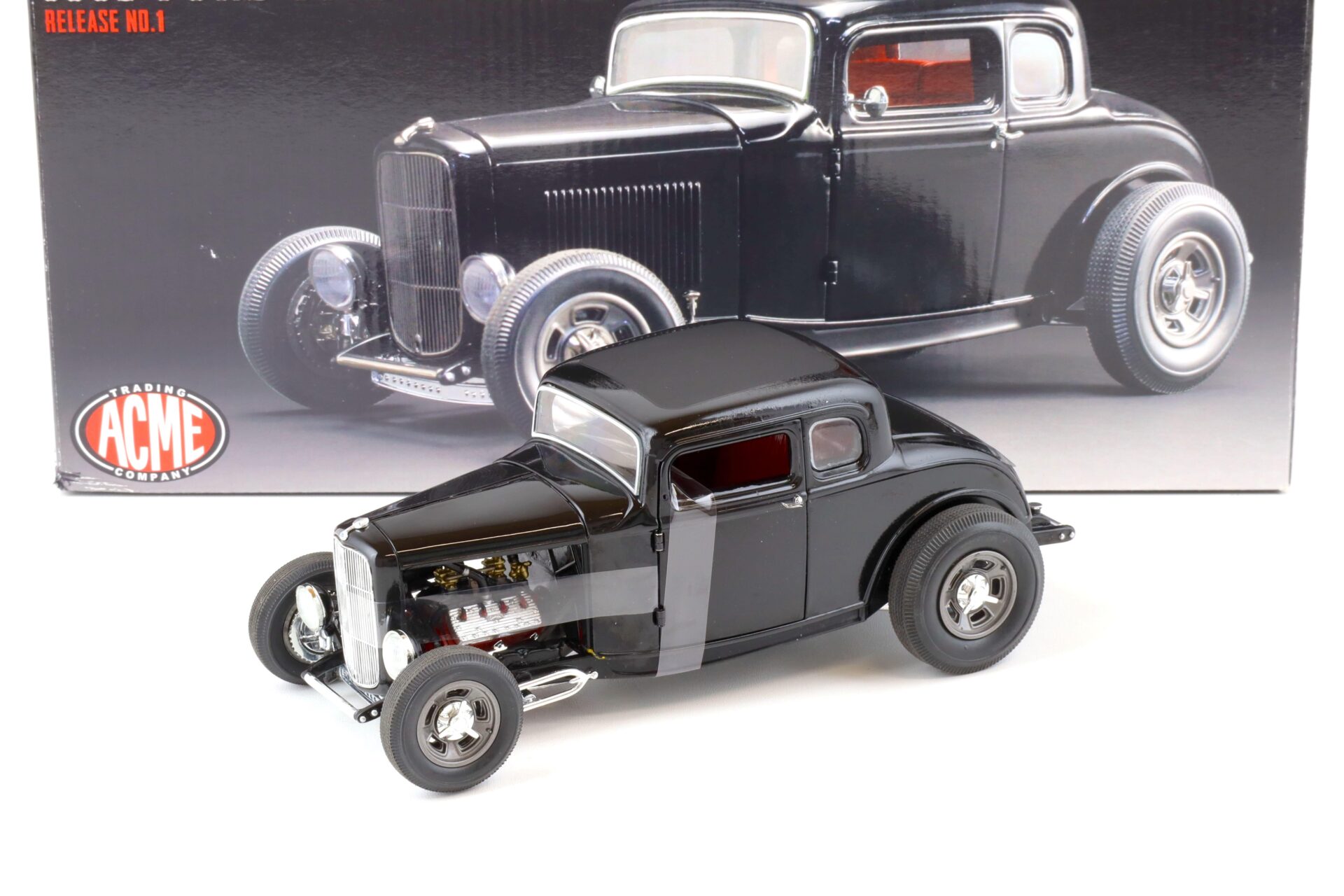 ID 76848 orig 1.jpg 1:18 ACME 1932 Ford Five-Window Hot Rod Release No.1 black A1805005