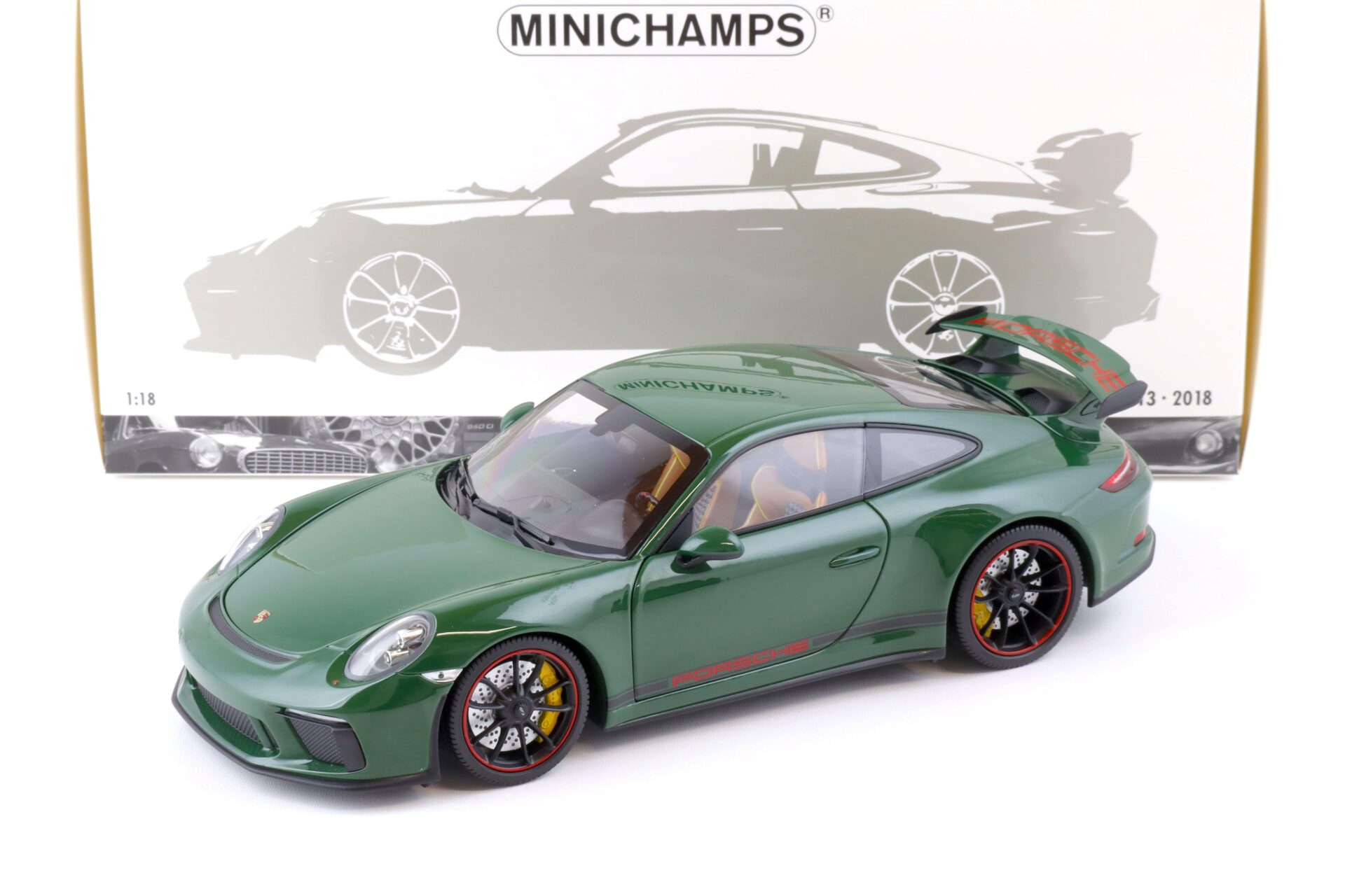 1:18 Minichamps Porsche 911 (991) GT3 Coupe 2018 dark green