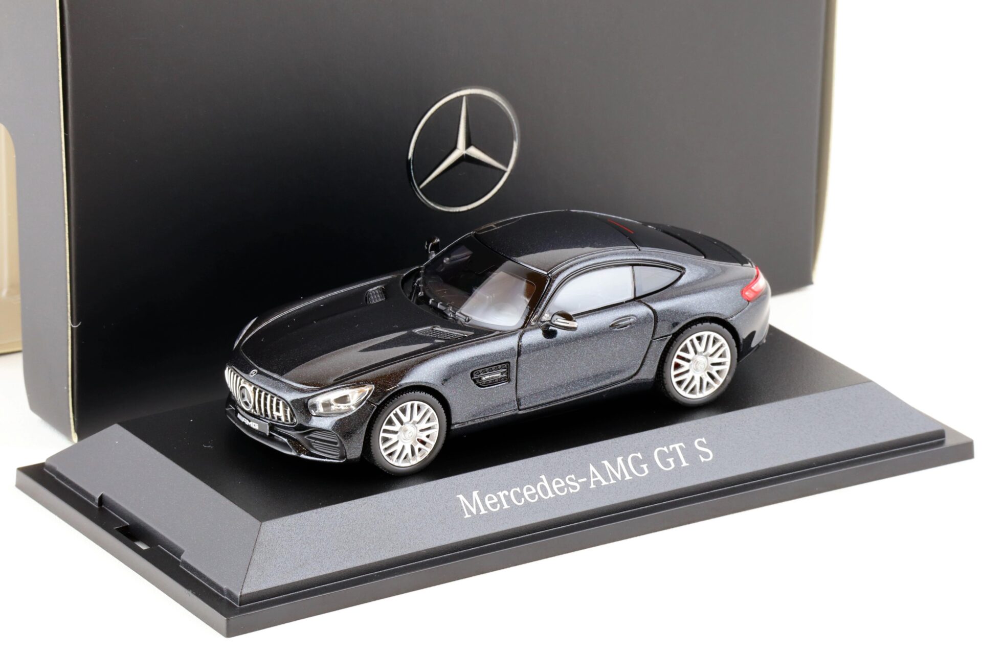 ID 79013 orig 1.jpg 1:43 Norev Mercedes AMG GT S Coupe magnetite black DEALER VERSION