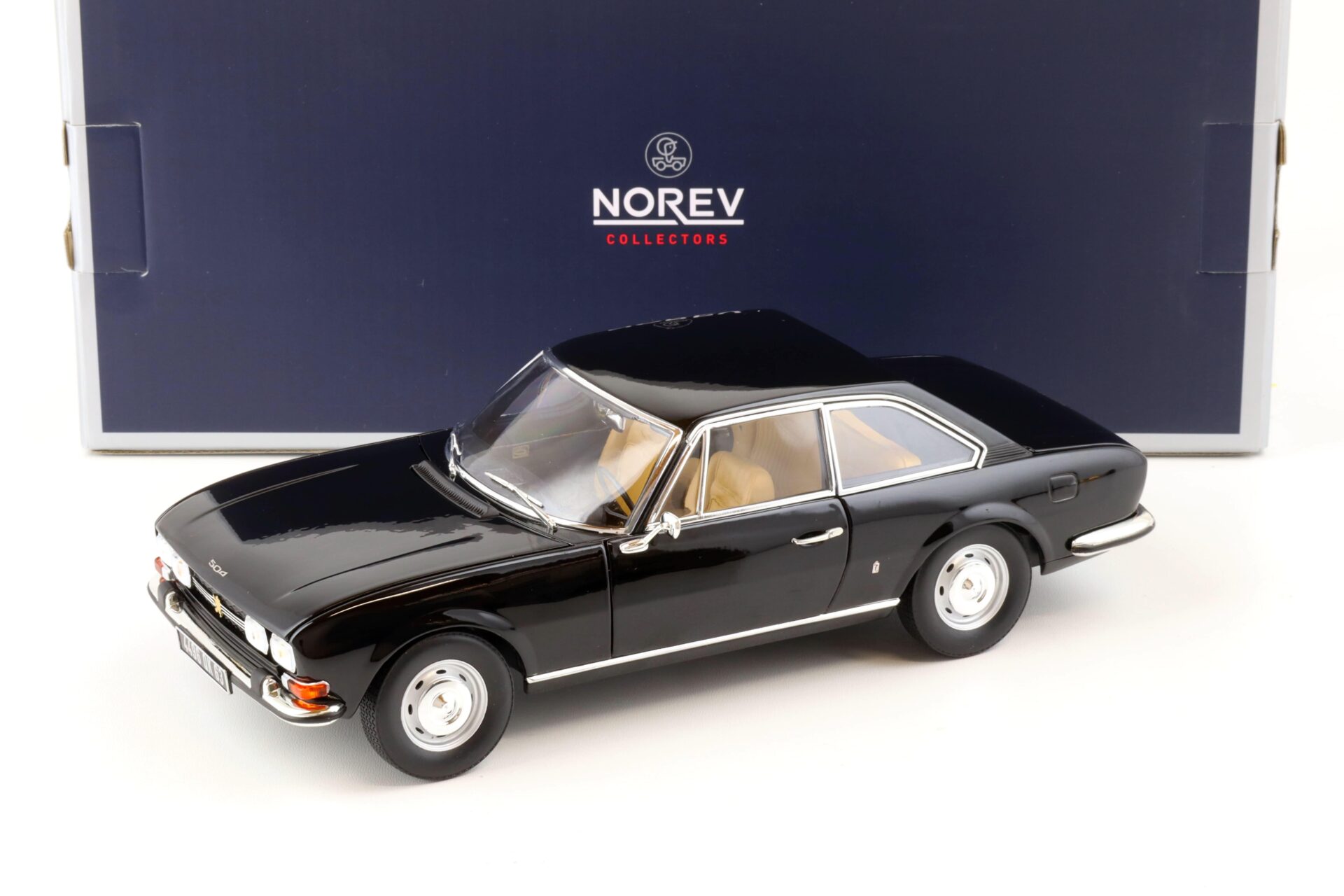 ID 79032 orig 1.jpg 1:18 Norev Peugeot 504 Coupe 1972 black/ beige 184816