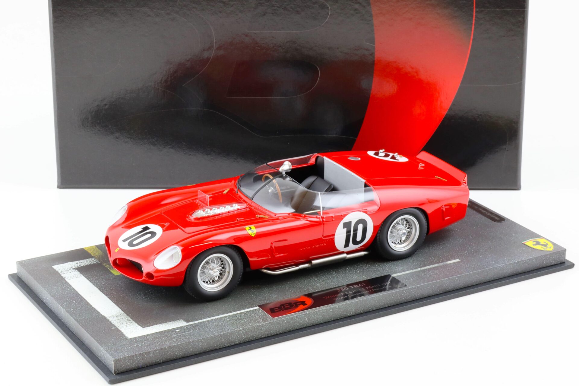 ID 79485 orig.jpg 1:18 BBR Ferrari 250 TR61 Winner 24h Le Mans 1961 red #10 Gendebien/ Hill