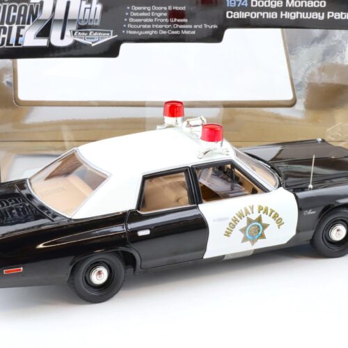1:18 ERTL Elite Edition 1974 Dodge Monaco California Highway Patrol white/ black - Image 3
