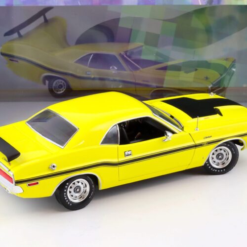 1:18 Greenlight 1970 Dodge Challenger R/T 426 Hemi Coupe yellow NCIS