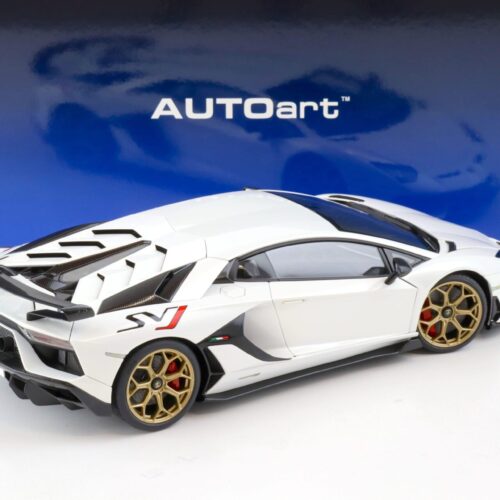 1:18 AUTOart Lamborghini Aventador SVJ 2019 Bianco Asopo/ pearl white