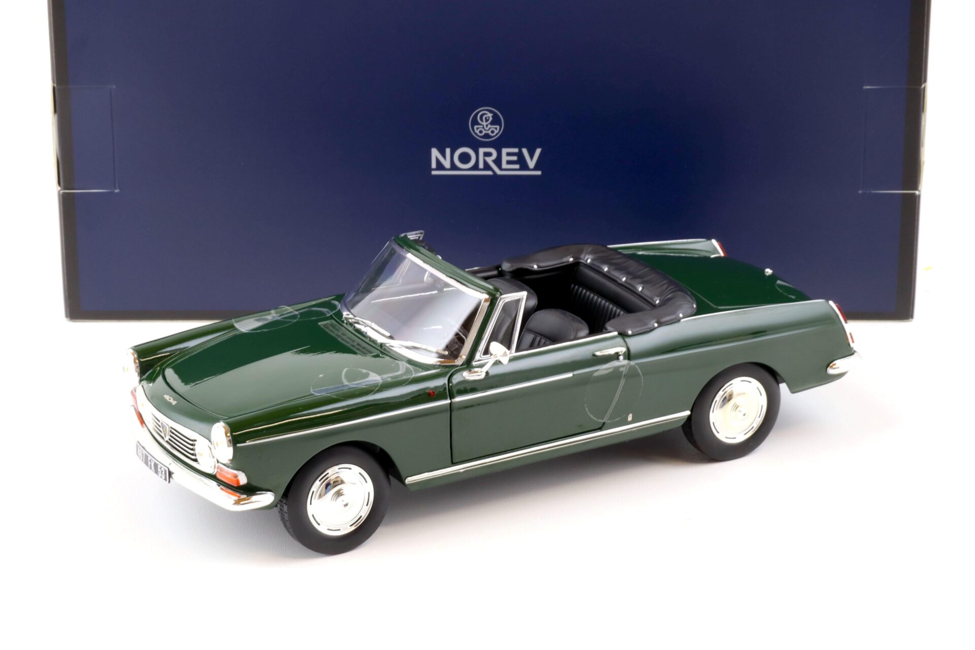 ID 80459 orig 1.jpg 1:18 Norev Peugeot 404 Cabriolet 1967 Antique green - Limited 200 pcs.