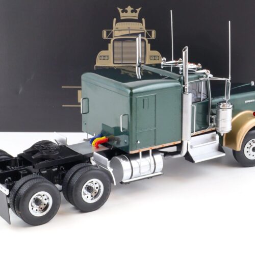 1:18 Road Kings truck Kenworth W900 SZM dark green metallic/ gold - Image 3
