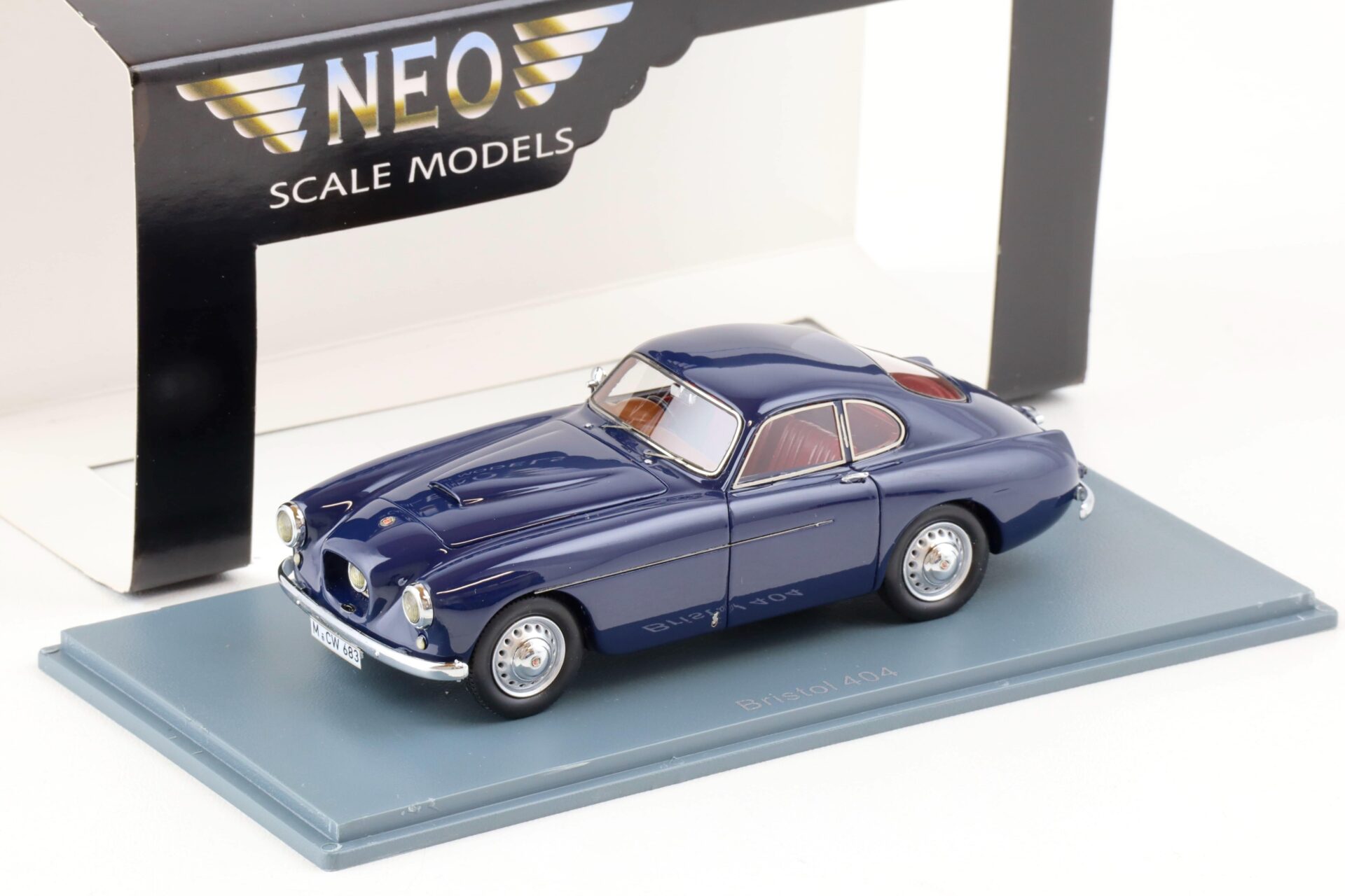ID 80804 orig 1.jpg 1:43 NEO Bristol 404 Coupe dark blue MCW Limited 300 pcs.