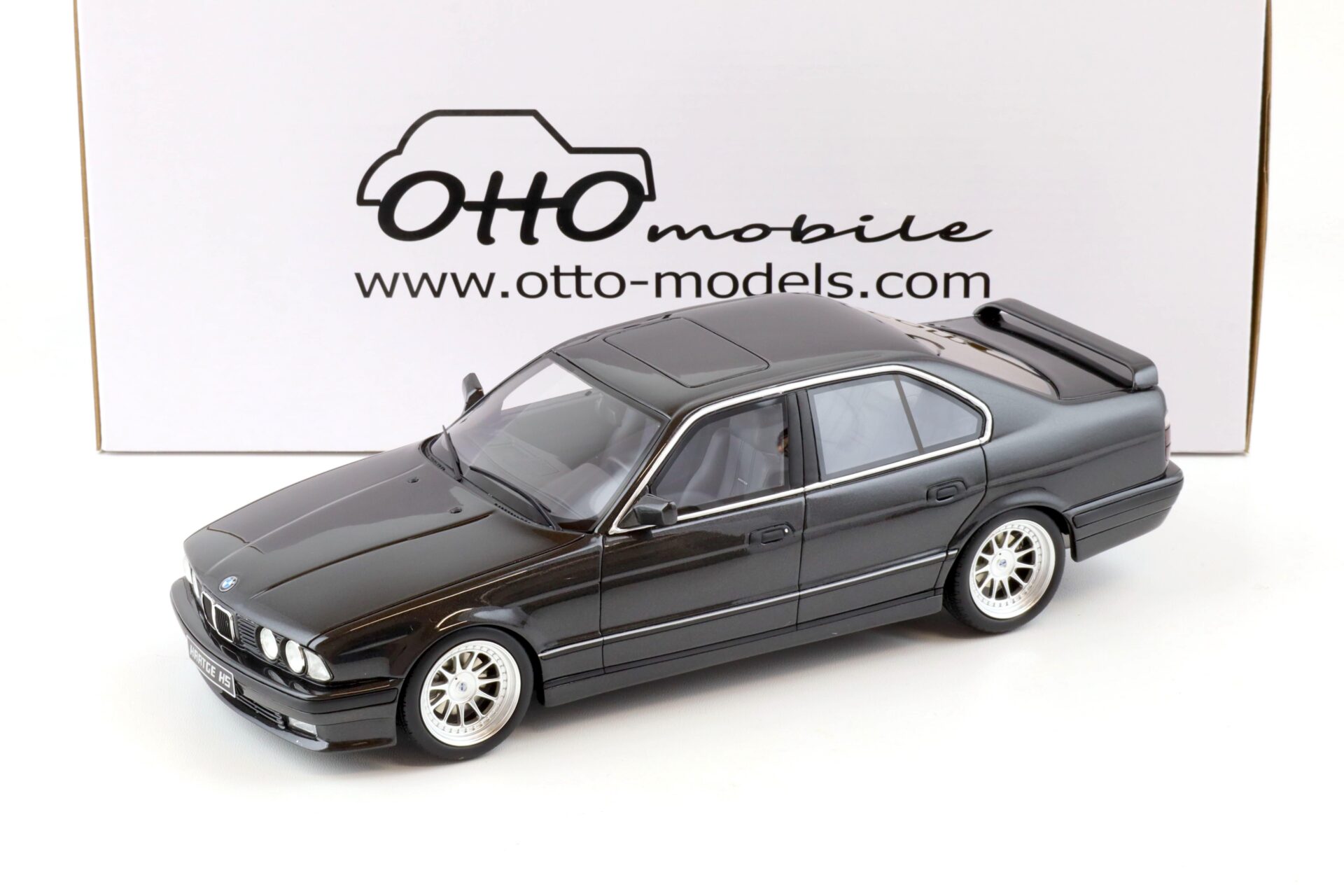 ID 80916 orig 1.jpg 1:18 OTTO mobile OT362B BMW M5 Hartge H5 V12 E34 Sedan black 1989