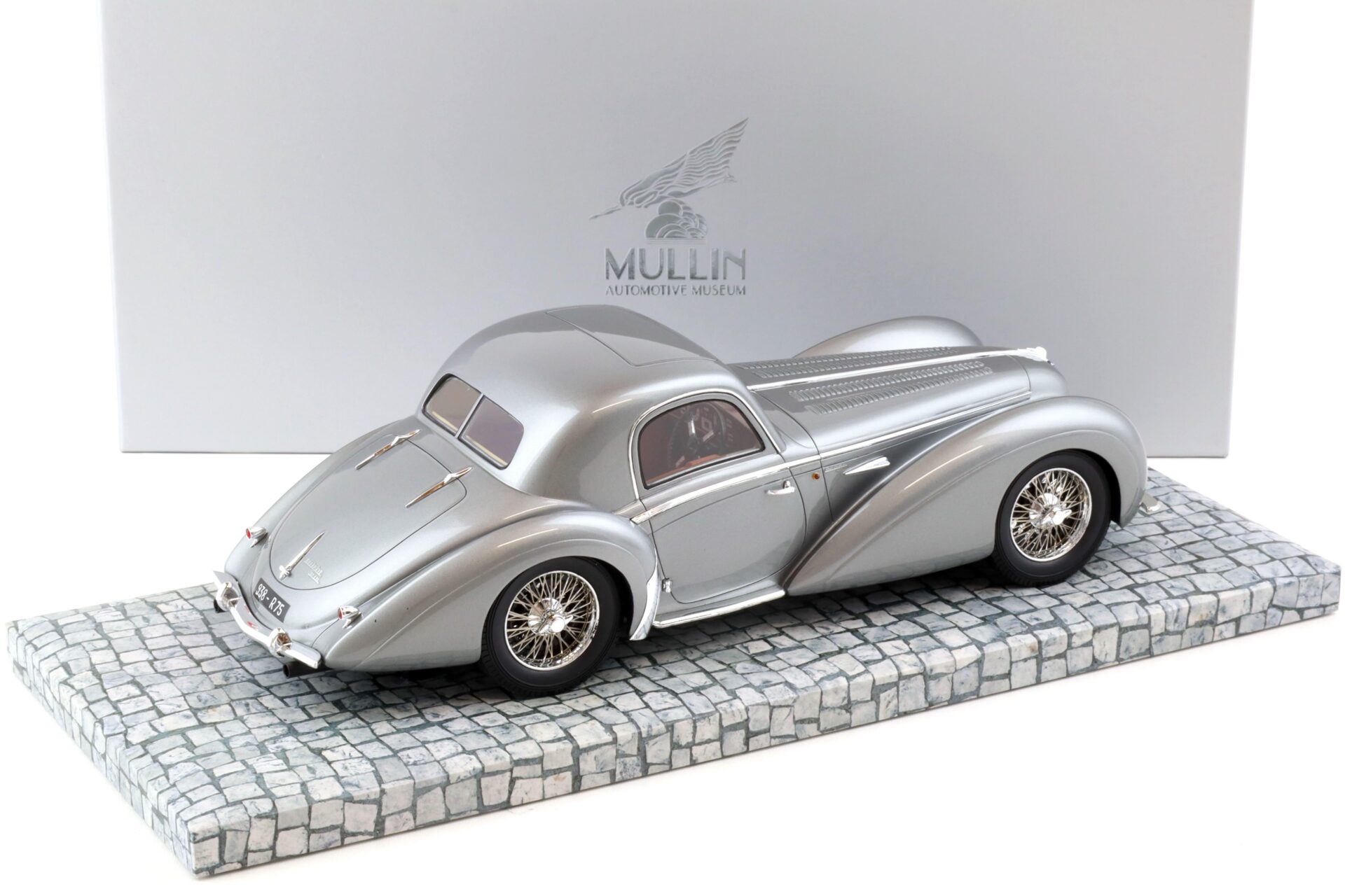 1:18 Minichamps 1937 Delahaye Type 145 V12 Coupe The Mullin Automotive Museum