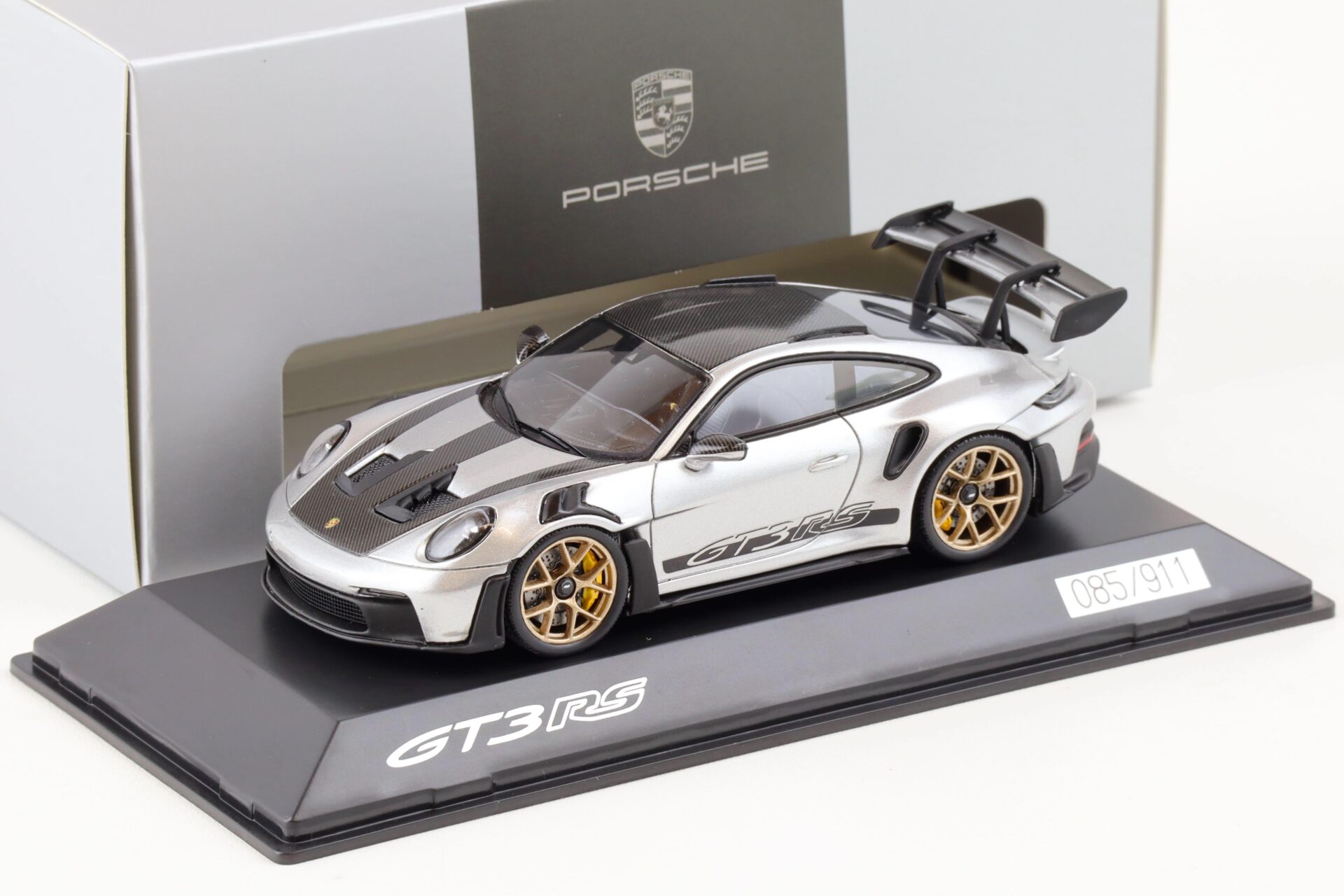 ID 81745 orig.jpg 1:43 Spark Porsche 911 (992) GT3 RS Weissach Package GT-silver metallic WAP DEALER