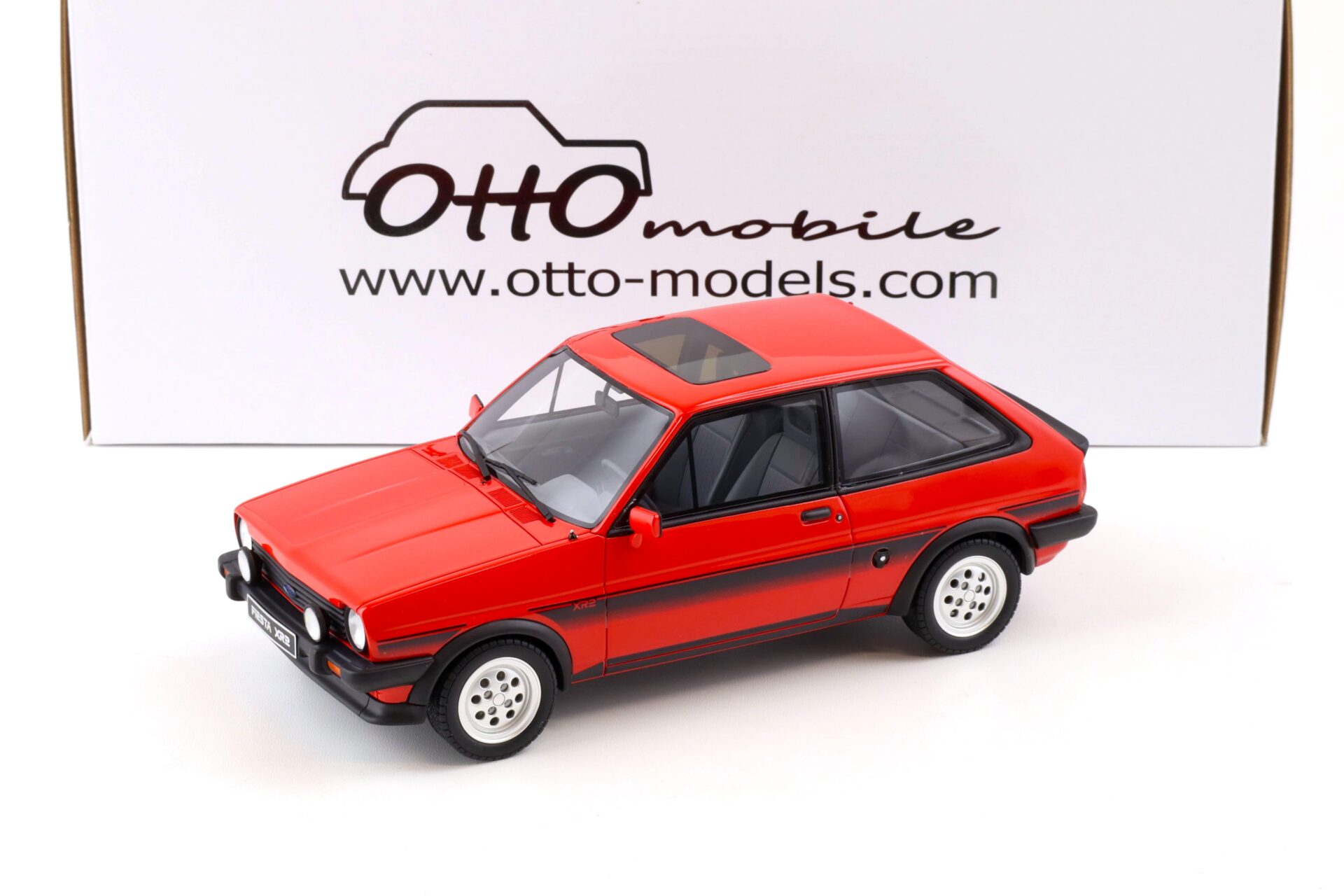 ID 82125 orig 1.jpg 1:18 OTTO mobile OT848 Ford Fiesta XR2 MK1 red 1981