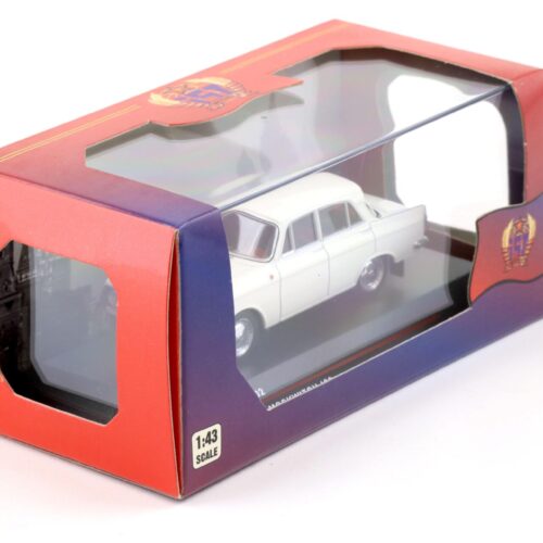 1:43 IST Models Moskwitch 408 Limousine 1968 off white - Image 3