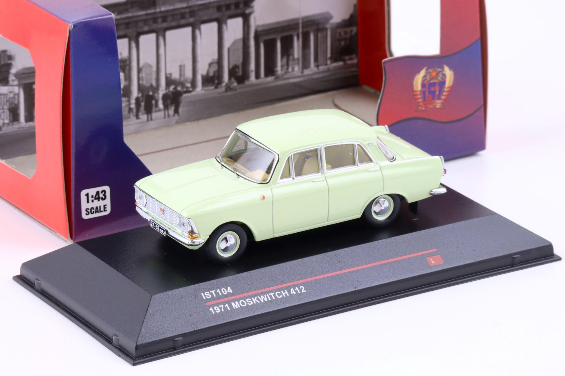 ID 82271 orig.jpg 1:43 IST Models Moskwitch 412 Limousine 1971 light green