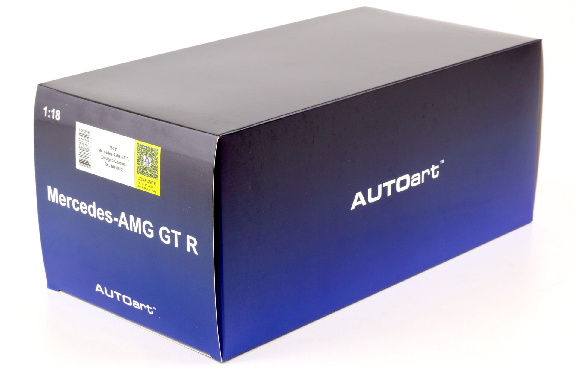 1:18 AUTOart Mercedes AMG GT-R Coupe 2017 Designo Cardinal red metallic