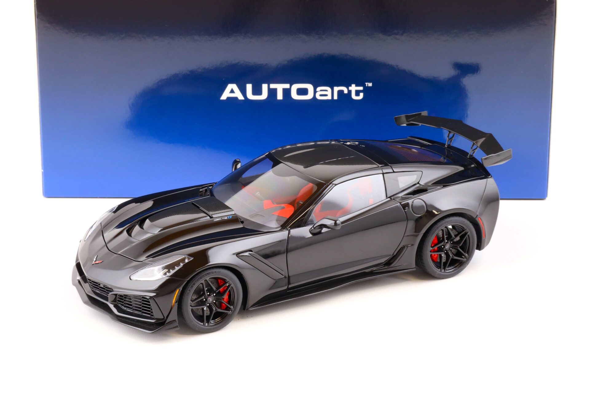 ID 82459 orig 1.jpg 1:18 AUTOart Chevrolet Corvette C7 ZR1 Coupe 2019 Gloss black