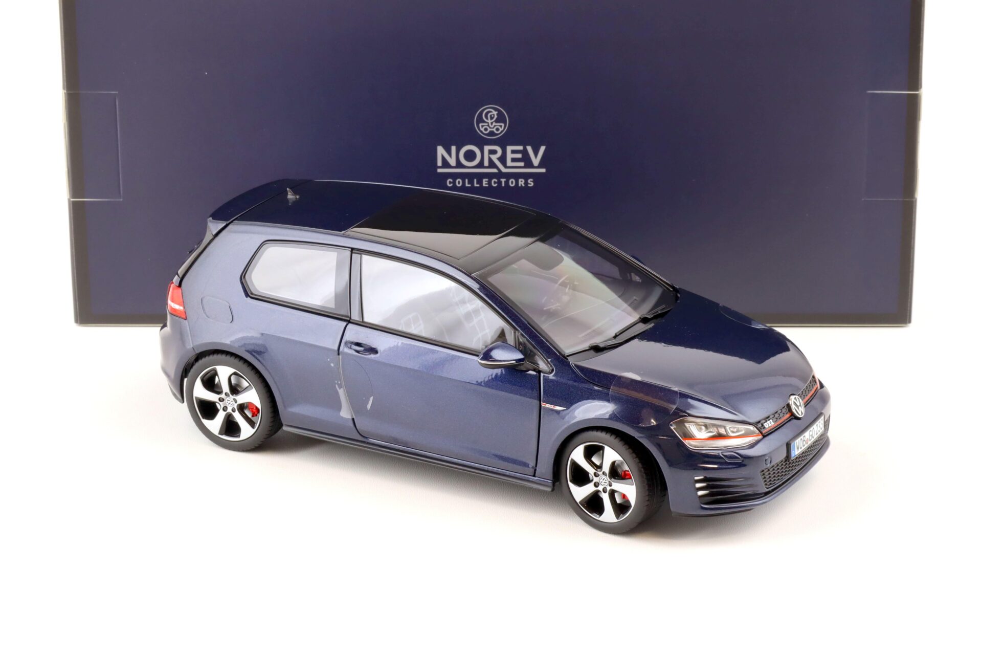 1:18 Norev VW Golf VII 7 GTI 2013 night blue metallic - Limited 200 pcs.