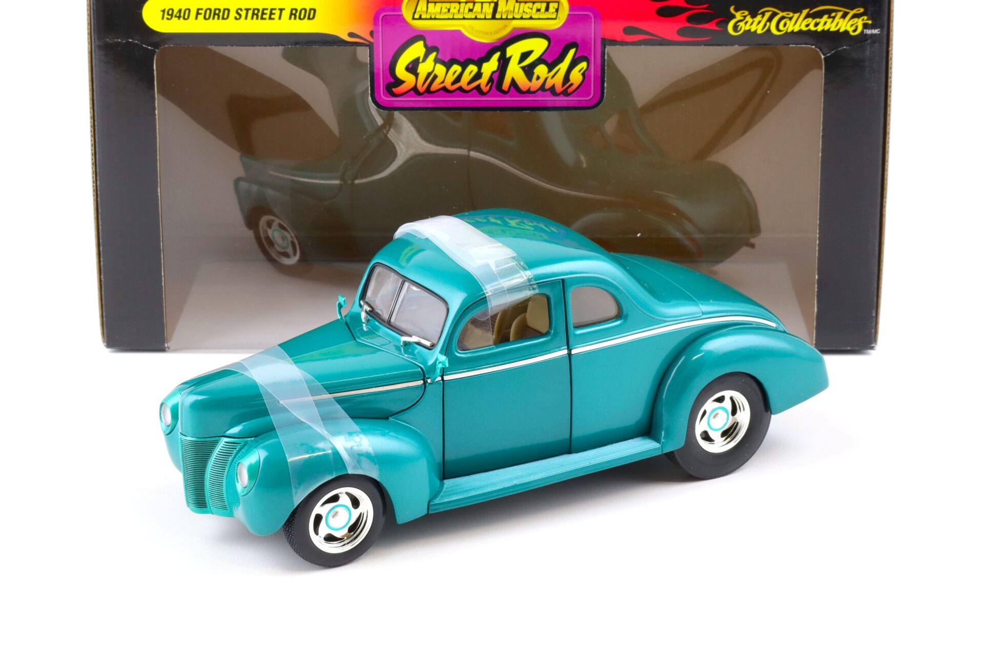 ID 82771 orig.jpg 1:18 ERTL 1940 Ford Street Rod Hot Rod Street Rods turquoise metallic