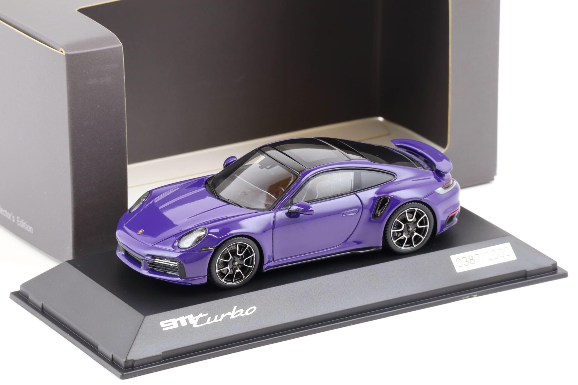 ID 83020 orig 1.jpg 1:43 Spark Porsche 911 (992) Turbo Coupe ultra violet WAP DEALER