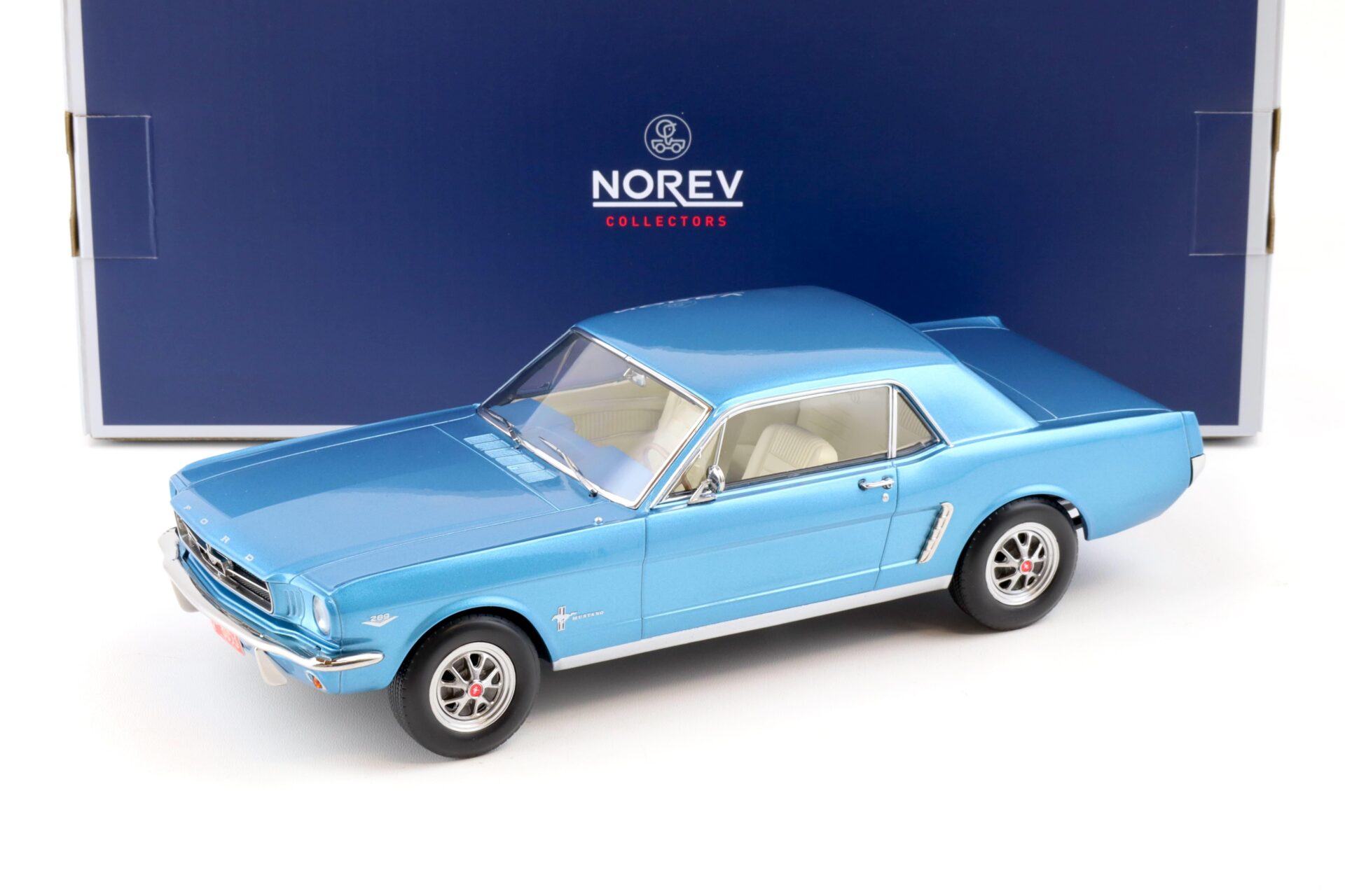 ID 83251 orig 1.jpg 1:18 Norev Ford Mustang Hardtop Coupe 1965 Turquoise metallic