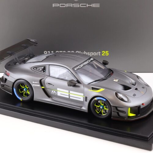 1:18 Spark Porsche 911 GT2 RS Clubsport 25 grey - Limited 750 pcs. WAP DEALER - Image 2