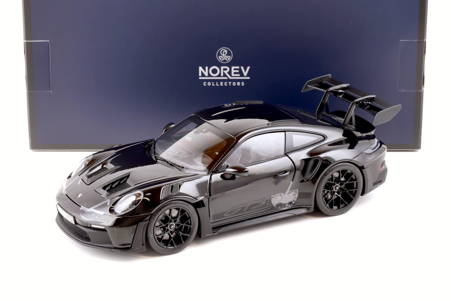 ID 83665 orig.jpg 1:18 Norev Porsche 911 (992) GT3 RS Coupe 2022 black - Limited 400 pcs.