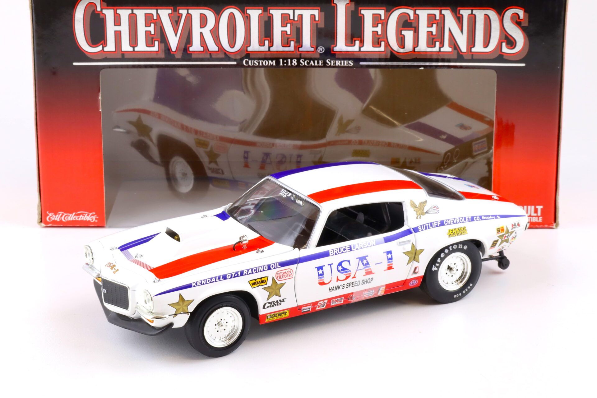 ID 84198 orig.jpg 1:18 ERTL Collectibles 1970 Chevrolet Rally Sport Camaro Legends white with blue / red stripe