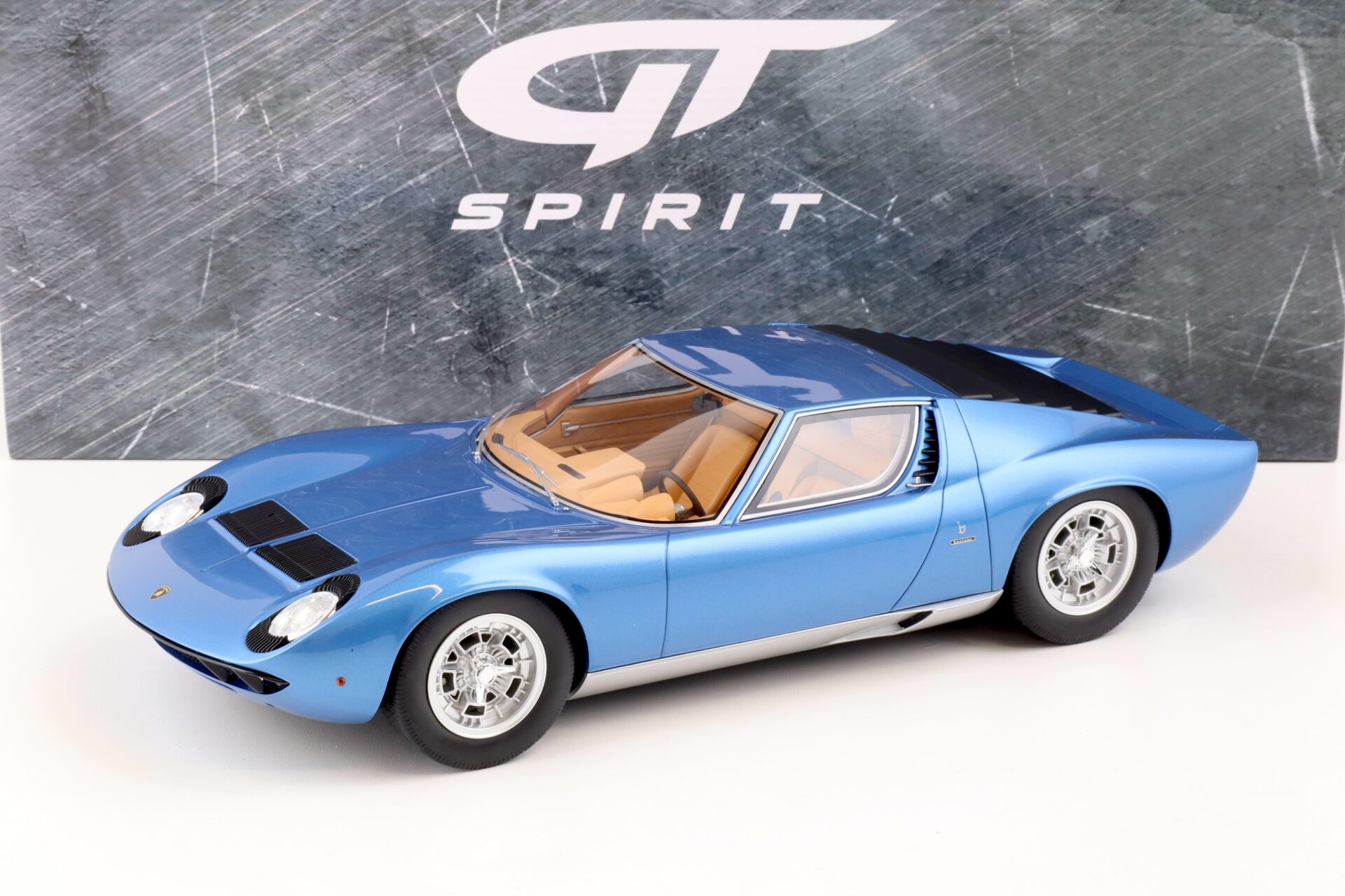 ID 84459 orig 2.jpg 1:12 Kyosho / GT Spirit Lamborghini Miura P400 S blue metallic GTS12501BL