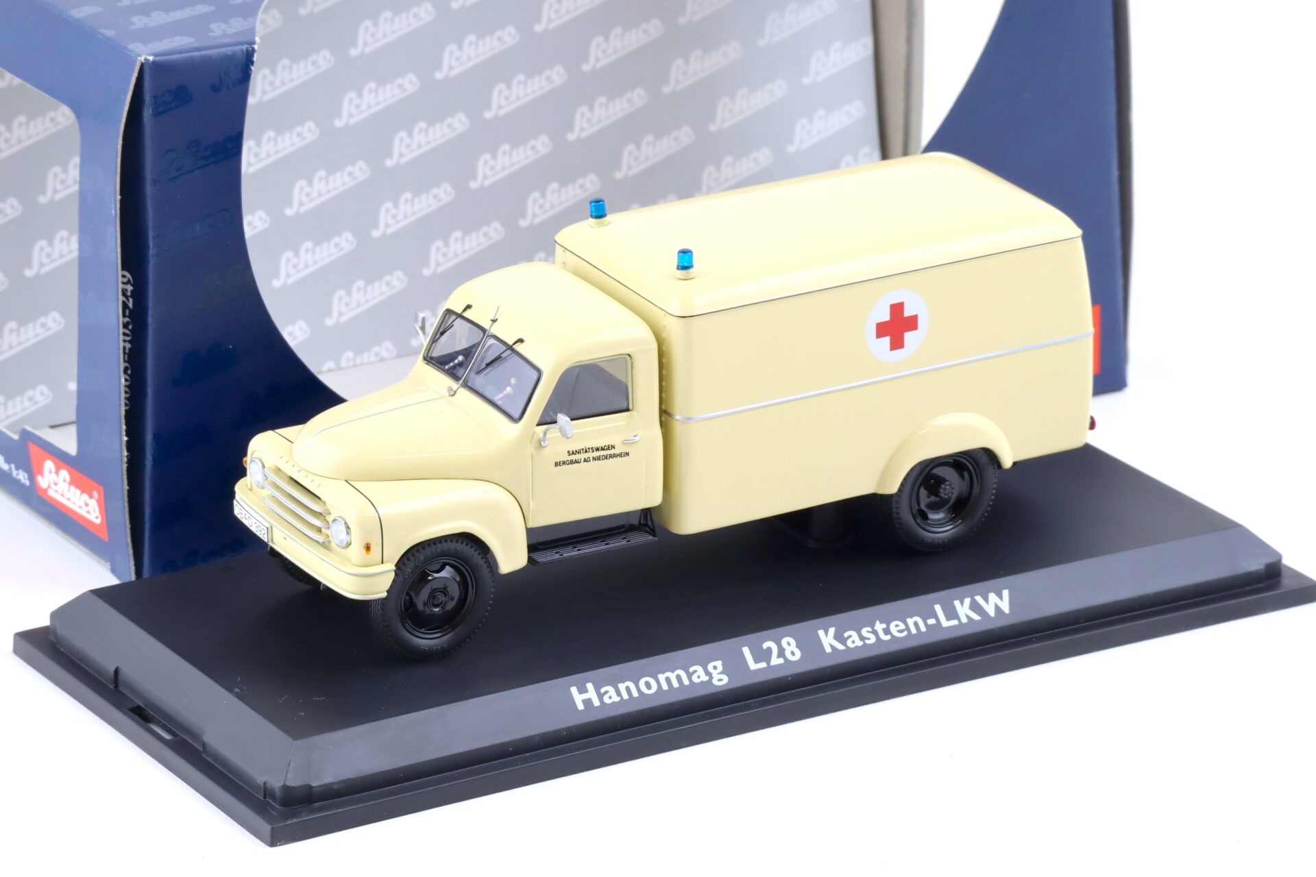 ID 84549 orig 1.jpg 1:43 Schuco Hanomag L28 Kasten LKW Sanitätswagen Rotes Kreuz beige