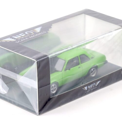 1:43 NEO Opel Ascona B 2.0 S/R 1980 green/ black 43711
