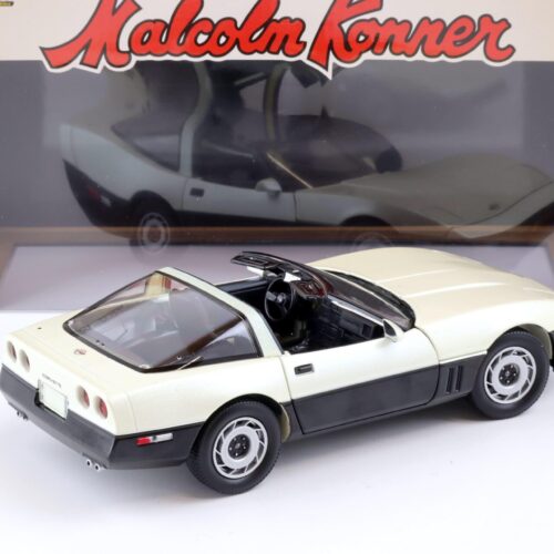 1:18 Greenlight 1986 Chevrolet Corvette C4 Malcom Konner Commemorative white - Image 3