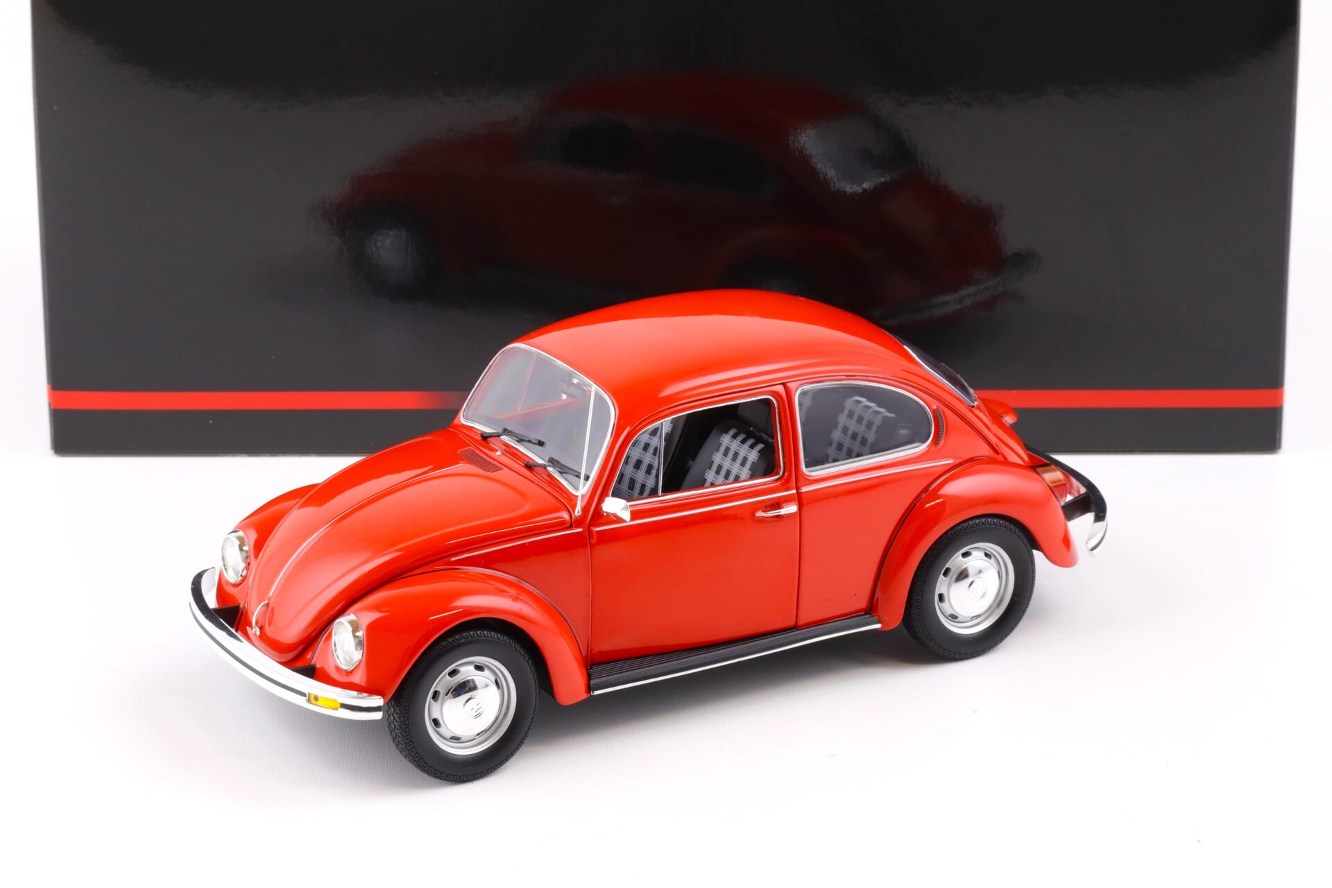 ID 85020 orig 1.jpg 1:18 Minichamps VW Beetle Käfer 1200 red 1983