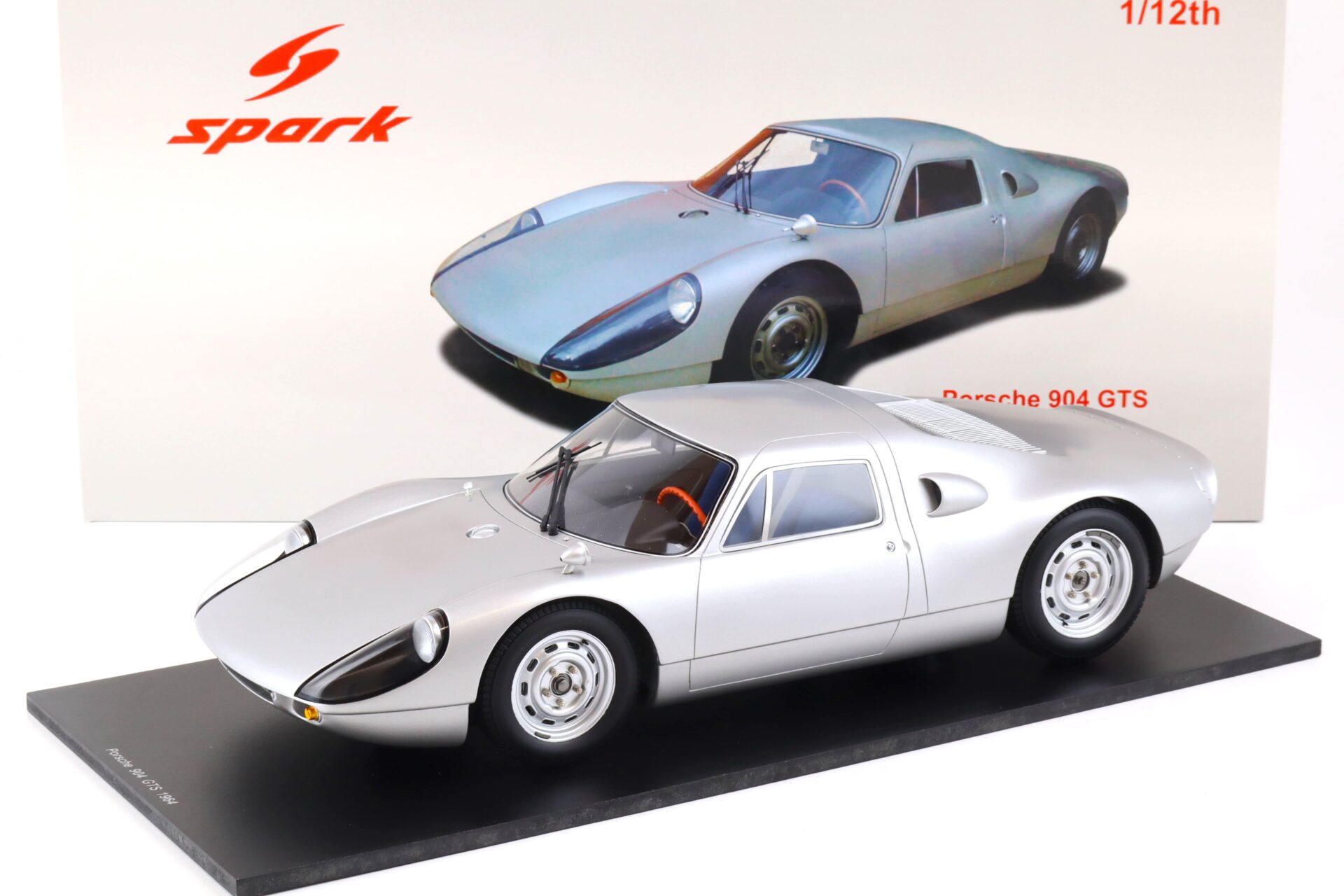 ID 85514 orig.jpg 1:12 Spark Porsche 904 GTS 1964 silver 12S001