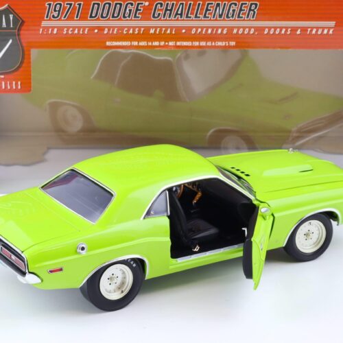 1:18 Highway61 Dodge Challenger Super Street 472 Hemi Coupe 1971 green - Image 4